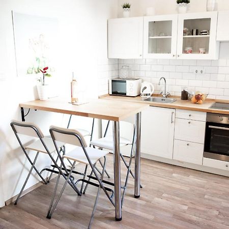 N28 Studio Apartment In Andrassy Boulevard. Budapest Exteriör bild