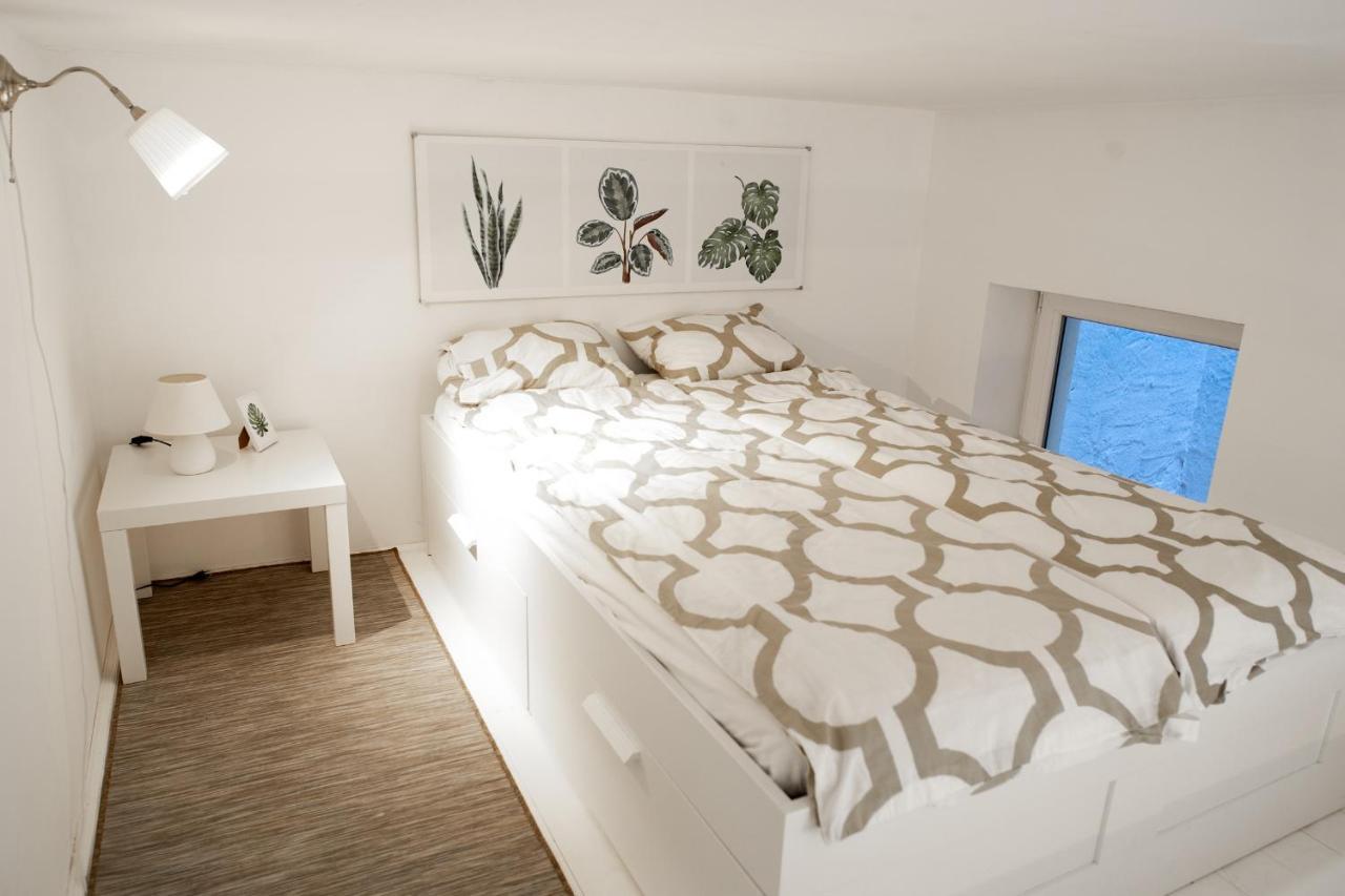 N28 Studio Apartment In Andrassy Boulevard. Budapest Exteriör bild